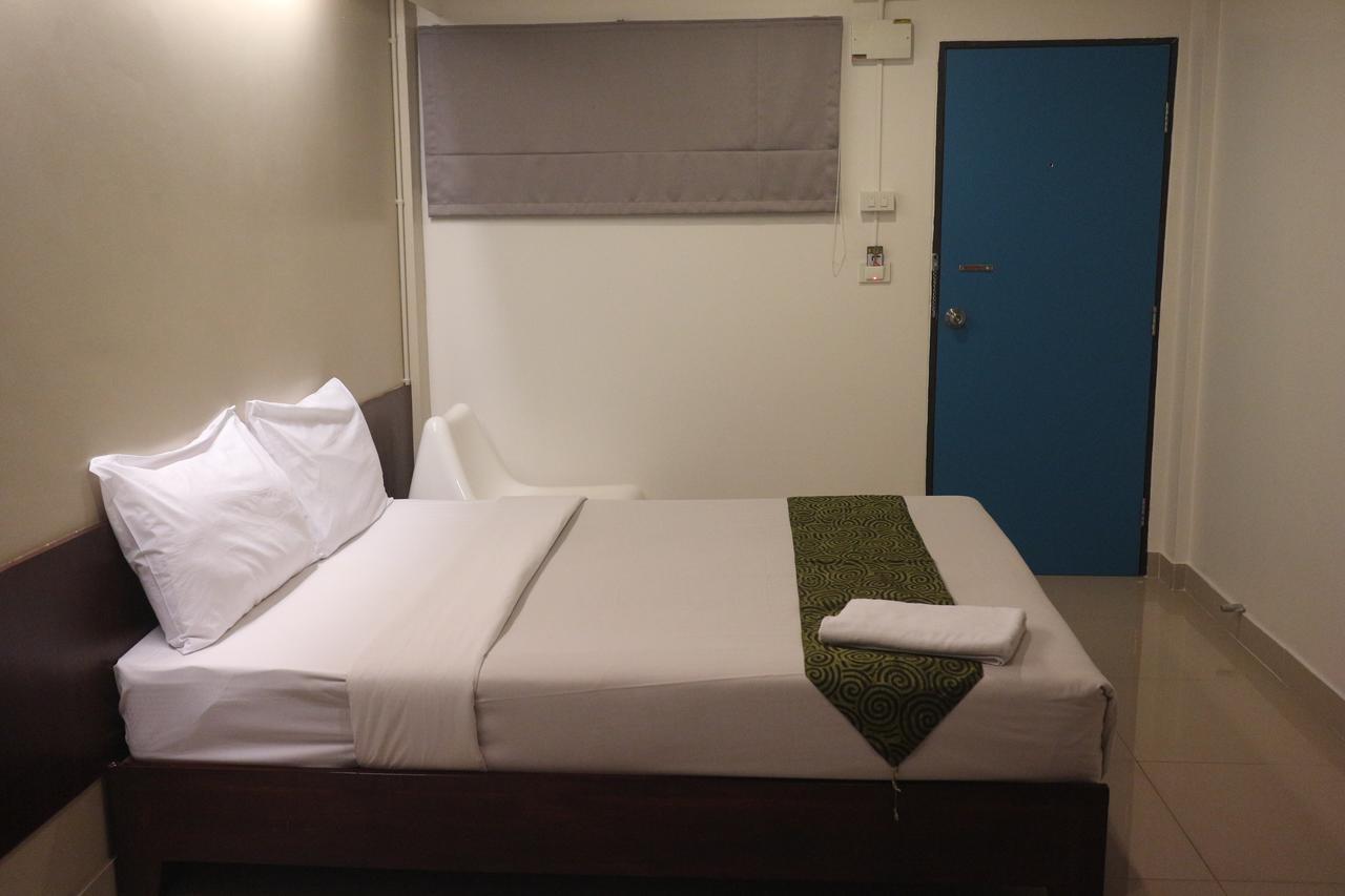 Floral Shire Suvarnabhumi Airport Hotel 3*