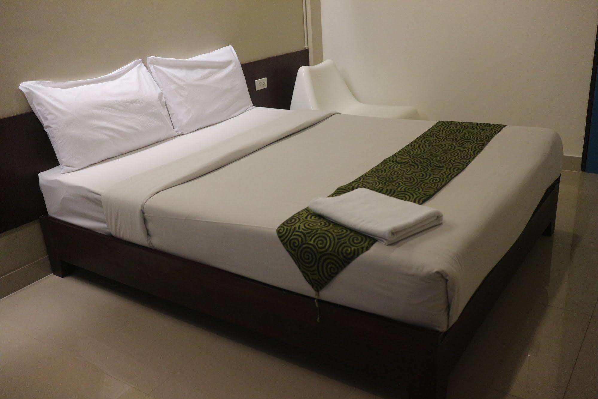 Hotel Floral Shire Suvarnabhumi Airport
